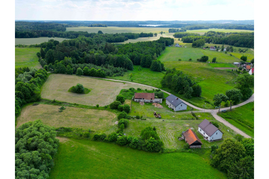 ostródzki, Dąbrówno, Ostrowite, dom z dużą działką w pobliżu jeziora